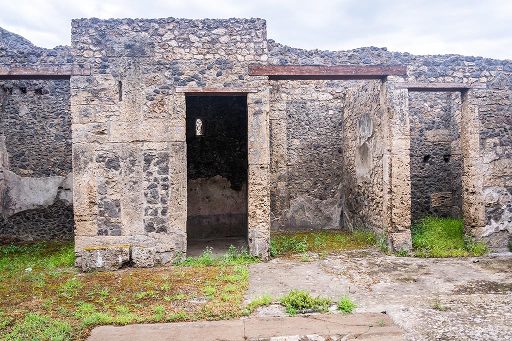 IX.14.4 Pompeii. July 2024. Room 27, secondary atrium, looking towards rooms on west side. Photo courtesy of Johannes Eber.