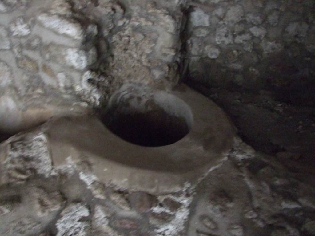 IX.14.4 Pompeii. December 2007. Room 18, kitchen on west side of corridor.