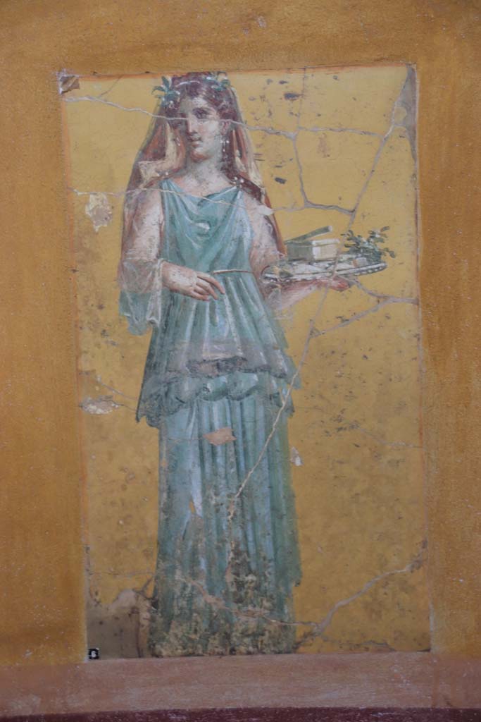 Villa San Marco, Stabiae, September 2019. Room 50, painted figure from west wall.
Original in Naples Archaeological Museum. Inventory number 8890.