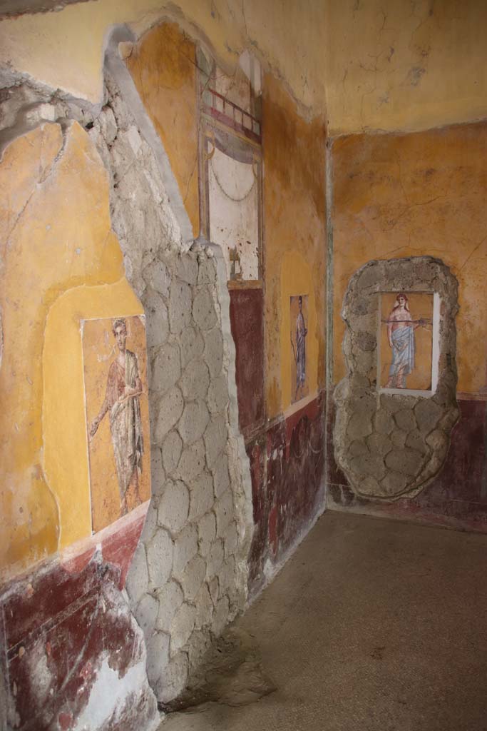 Villa San Marco, Stabiae, September 2019.
Room 50, looking along north wall to north-east corner. Photo courtesy of Klaus Heese.