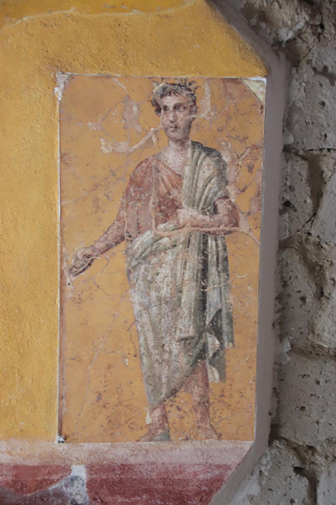 Villa San Marco, Stabiae, October 2022.
Room 50, detail of painted figure on north wall at west end. Photo courtesy of Klaus Heese.