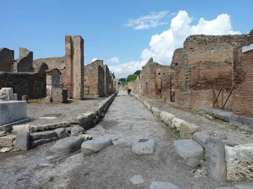 Via del Vesuvio, May 2010. Looking north from crossroads with Via della Fortuna, Via di Nola, and Via Stabiana.