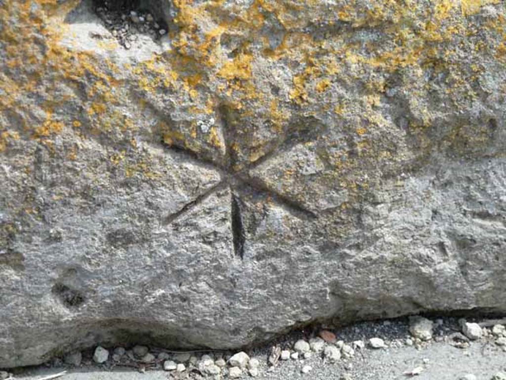 Via del Vesuvio, east side. On another block of tufa, not in the operation/works 