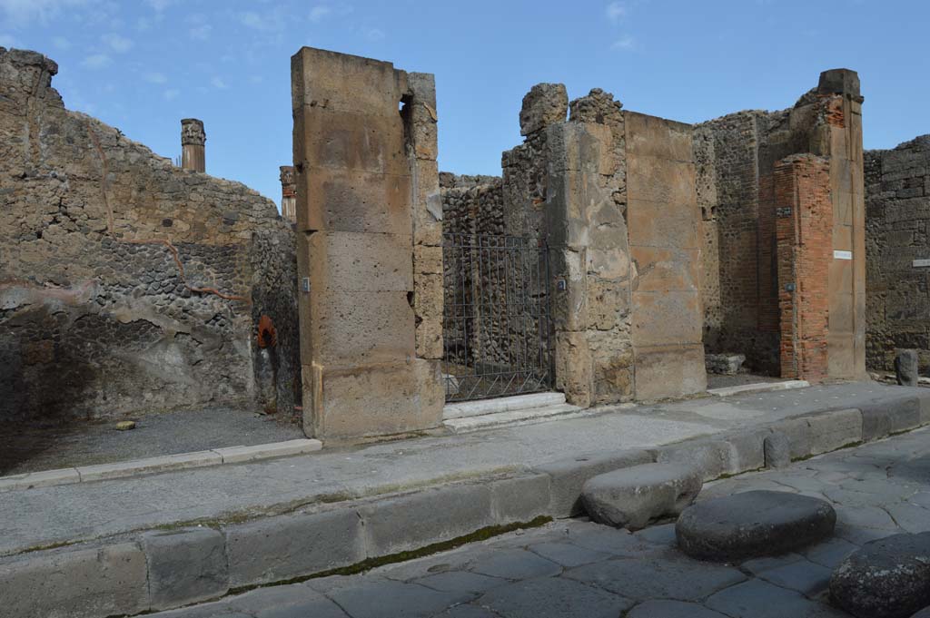 Via della Fortuna, north side, Pompeii. March 2018. Looking north-east towards VI.12.4, VI.12.5 in centre, and VI.12.6.
Foto Taylor Lauritsen, ERC Grant 681269 D�COR.
