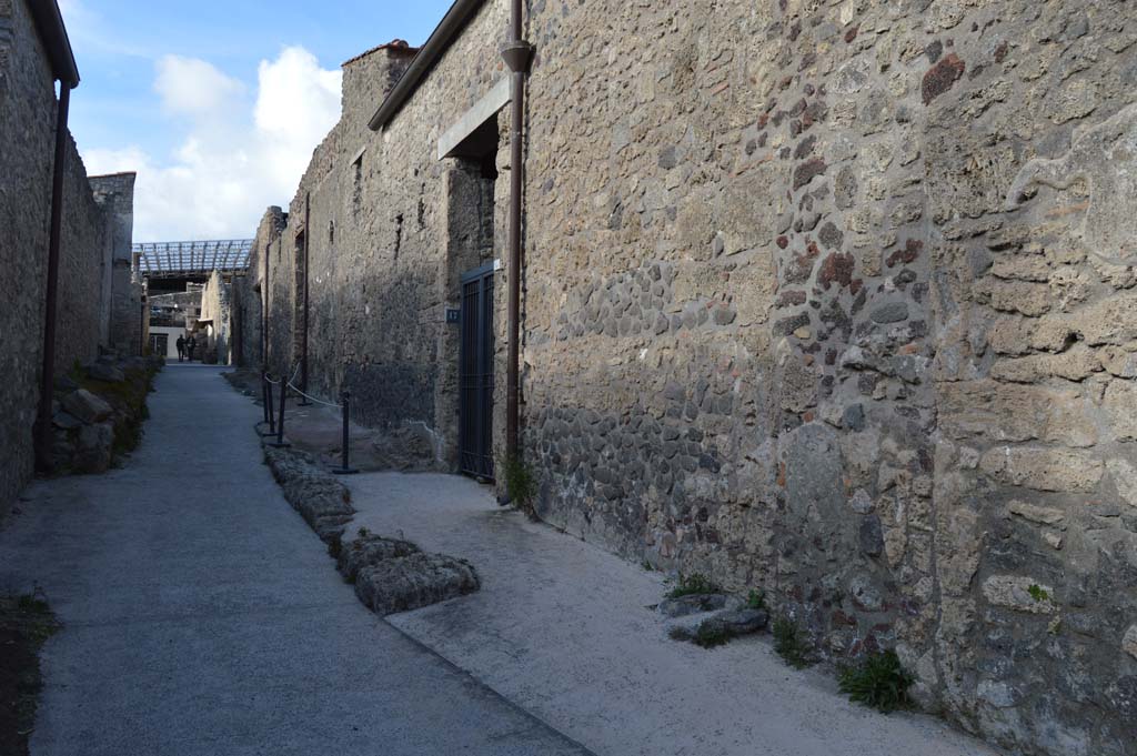 Vicolo dell�Efebo, east side, Pompeii. March 2019. Looking north from near doorway of I.8.17.
Foto Taylor Lauritsen, ERC Grant 681269 D�COR.
