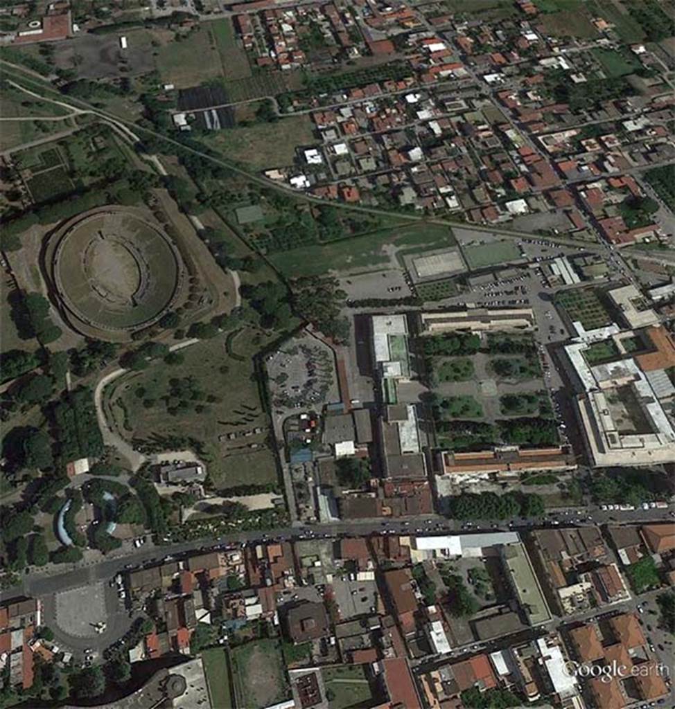 Pompeii, Tombe del Fondo Prelatura. 2012 photo � courtesy of Google Earth.
In 1952 five tombs were discovered during the construction of buildings for the Prelatura di Pompei. This showed that tomb monuments continued to front the road from Porta Nocera, through Fondo Pacifico to Fondo Prelatura.
See Stefani G., 1998. Pompei oltre la vita: Nuove testimonianze dalle necropoli, p. 92.

