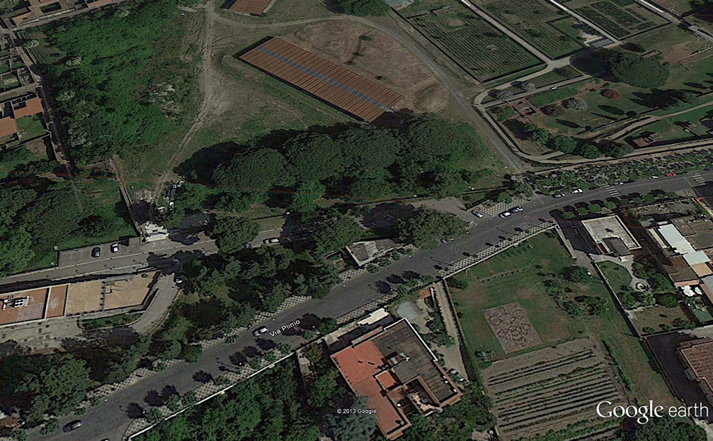 Pompei, Tombe presso la Strada Regia. Location of tombs. Photo � Google Earth.