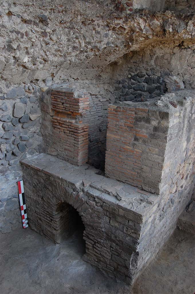 Fig. 8 - Pompéi. Four FR29008, vu de l’ouest.
Cliché L. Cavassa.