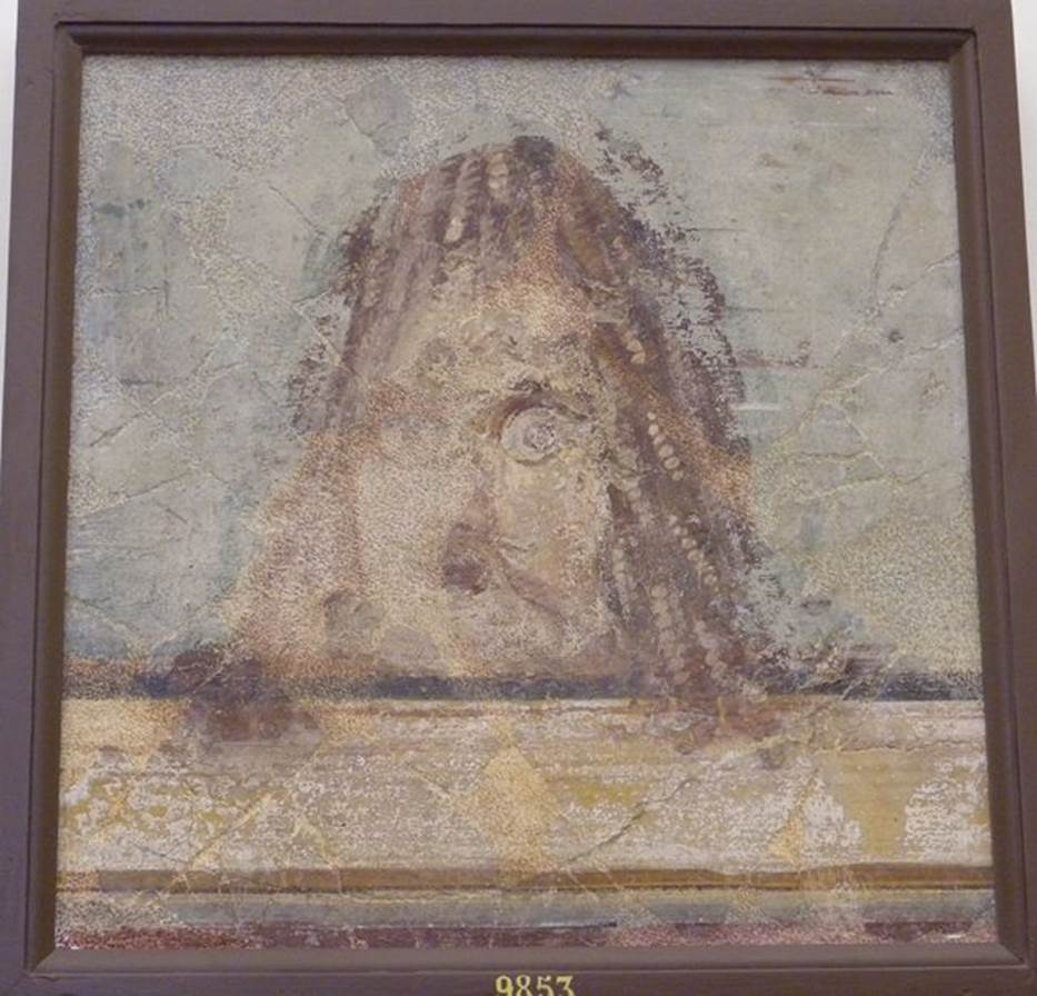 HGW04a Pompeii. Found 2nd July 1763 on the north wall of the enclosure separating HGW04a from HGW04. According to Pagano and Prisciandaro these may be from the same tomb as 9808. Now in Naples Archaeological Museum.  Inventory number 9853. See Pagano, M. and Prisciandaro, R., 2006. Studio sulle provenienze degli oggetti rinvenuti negli scavi borbonici del regno di Napoli. Naples : Nicola Longobardi. (p. 44).