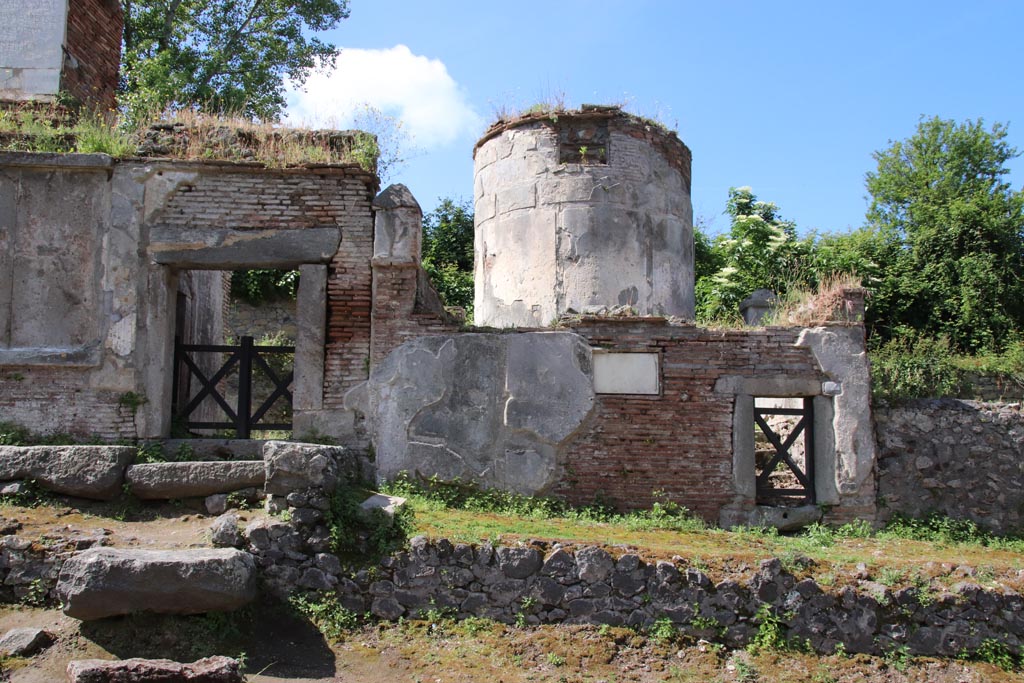 HGW17 Pompeii, on left. May 2024. 
Looking west towards doorway to tomb, with doorway to HGW18, on right. Photo courtesy of Klaus Heese.
