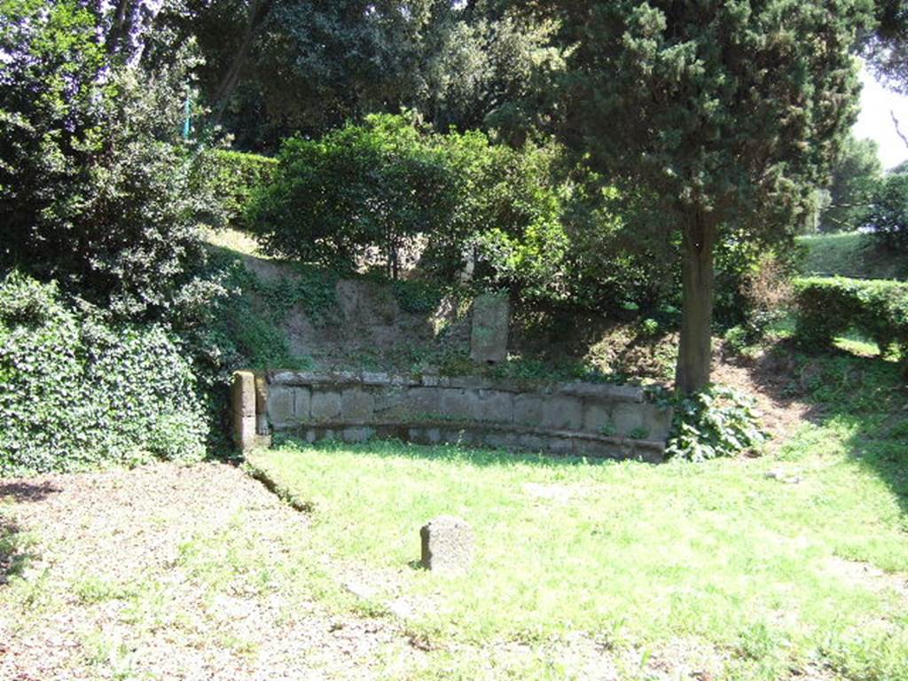 NGH Pompeii. May 2006. Schola tomb NGH in centre. Continuation of ancient Via di Nola into unexcavated area is on the left.