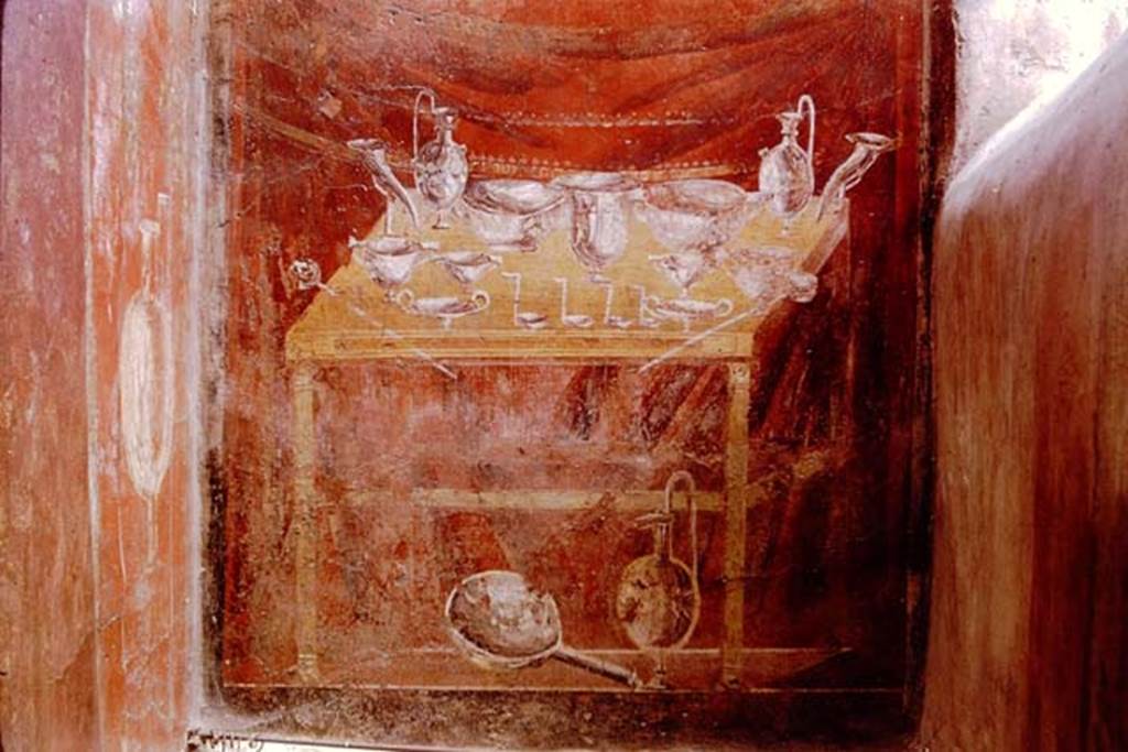 VGJ Pompeii. 1961. Inner side of north wall of tomb. Photo by Stanley A. Jashemski.
Source: The Wilhelmina and Stanley A. Jashemski archive in the University of Maryland Library, Special Collections (See collection page) and made available under the Creative Commons Attribution-Non Commercial License v.4. See Licence and use details.
J61f0415