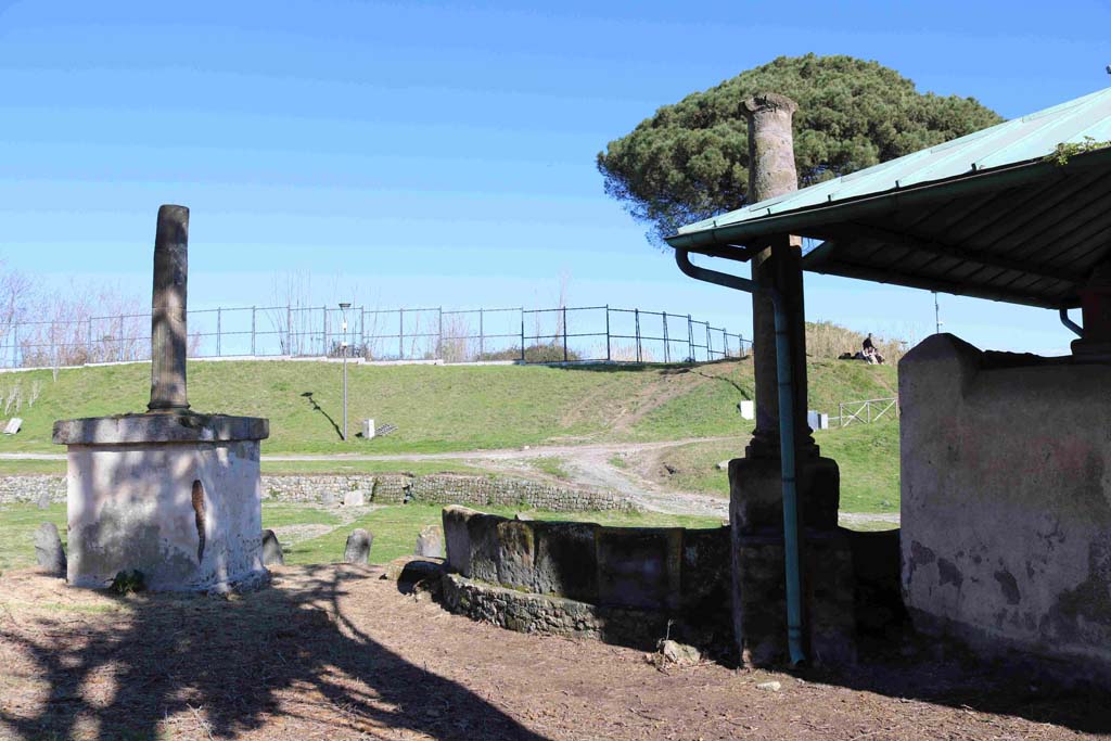 VGK Pompeii, centre right. February 2020. Looking east from rear of schola tomb. Photo courtesy of Aude Durand.

