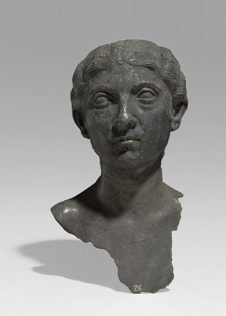 Villa della Pisanella, Boscoreale. The emblema (decorative centre-piece) of a silver dish: bust of a woman, inscribed: "Maxima's".
The dish was one of a pair, the other representing an elderly man.
According to De Villefosse, this phiale had a pendant of the same shape and the same dimension, decorated with a woman's head. Violently torn, in antiquity, from the washer which formed the bottom of the emblema, as evidenced by the tears in the silver leaf at its base, this head was collected separately in another part of the house and sold before the arrival of the treasure in Paris. After belonging to Count Michel Tyszkiewicz, it entered the collections of the British Museum; the phiale was not found. This female head has exactly the same shape and dimensions as the male head.
L'emblème (pièce centrale décorative) d'un plat d'argent: buste d'une femme, inscrit: "Maxima's".
Le plat était l'un d'une paire, l'autre représentant un homme âgé.
Selon De Villefosse, cette phiale avait un pendant de même forme et de même dimension, orné d'une tête de femme. Violemment arrachée, dans l'antiquité, de la rondelle qui constituait le fond de l'emblema, ainsi que l'attestent les déchirures de la feuille d'argent à sa base, cette tête a été recueillie séparément dans une autre partie de l'habitation et mise dans le commerce avant l'arrivée du trésor à Paris. Après avoir appartenu au comte Michel Tyszkiewicz, elle est entrée dans les collections du Musée britannique; la phiale n'a pas été retrouvée. Cette tête de femme a exactement la même forme et les mêmes dimensions que la tête d'homme.
Voir/See De Villefosse H., 1899. L'argenterie et bijoux d'or du trésor de Boscoreale description des pièces conservées au Musée du Louvre: Monuments et Memories 5 1899 with supplement 1902, p. 45-6, figs. 8-9.
Photo © Trustees of the British Museum. Inventory number BM 1895,0622.1. Use subject to CC BY-NC-SA 4.0.