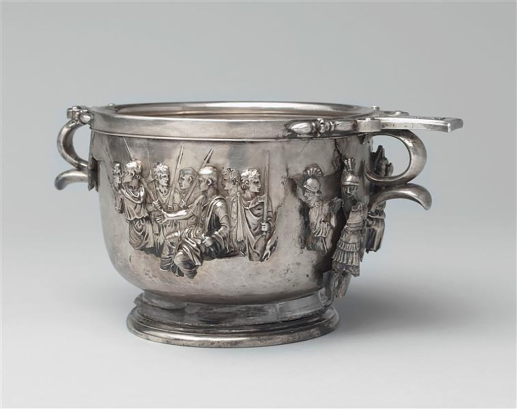 Villa della Pisanella, Boscoreale. Silver skyphos, Augustus and the barbarians. Current state.
Augustus receiving the submission of the barbarian peoples, including Africa wearing the remains of an elephant.
Skyphos argenté, Auguste et les barbares. État actuel.
Auguste recevant la soumission des peuples barbares, dont l'Afrique coiffée de la dépouille d'éléphant.
Now in the Louvre, inventory number BJ2366.
Photo (C) RMN-Grand Palais (musée du Louvre) / Hervé Lewandowski.