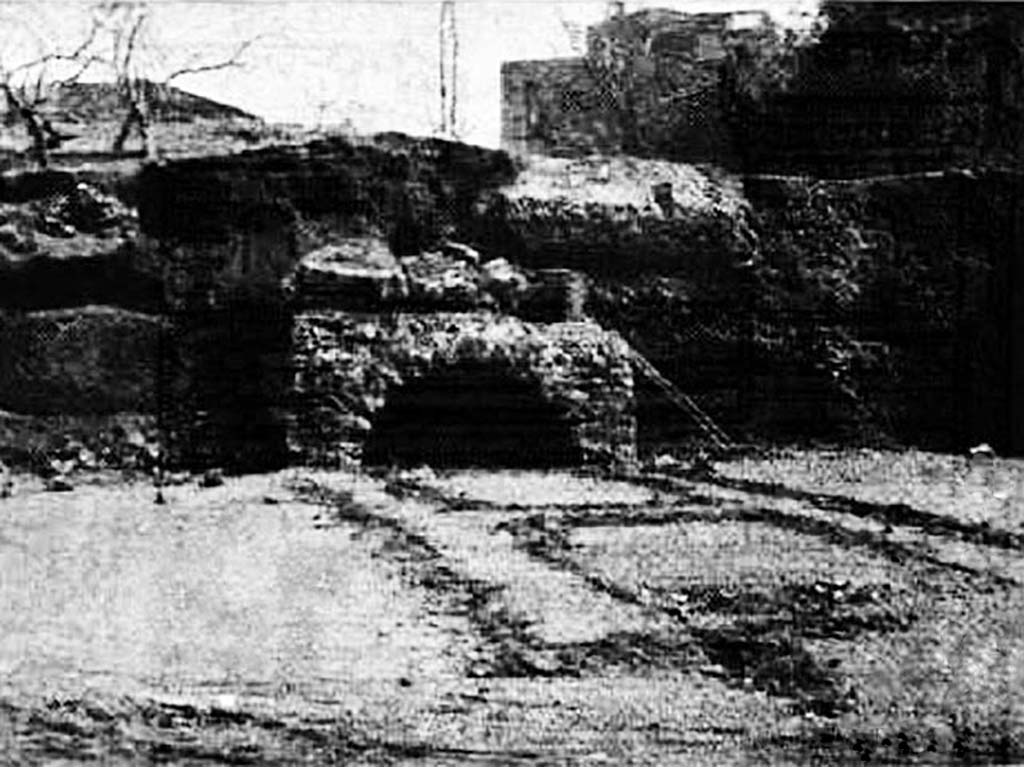 Domicella. Villa rustica romana. 1929. Photo of remains of Villa rustica at Domicella, Nola.
See Notizie degli Scavi di Antichit�, 1929, p.201, fig. 2.
