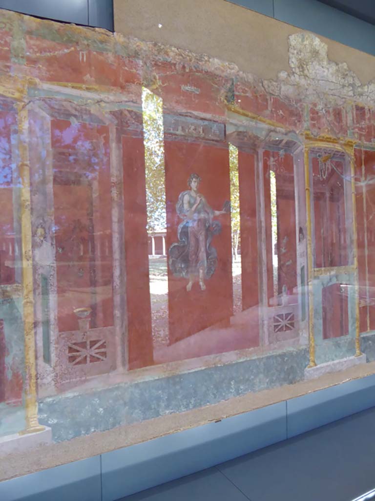 Complesso dei triclini in località Moregine a Pompei. September 2015. Triclinium A, part of west wall on display in Pompeii Palaestra.
Foto Annette Haug, ERC Grant 681269 DÉCOR.