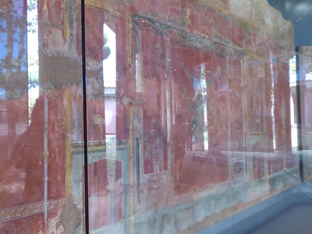 Complesso dei triclini in località Moregine a Pompei. September 2015. Triclinium C, west wall on display in Pompeii Palaestra.
Foto Annette Haug, ERC Grant 681269 DÉCOR.