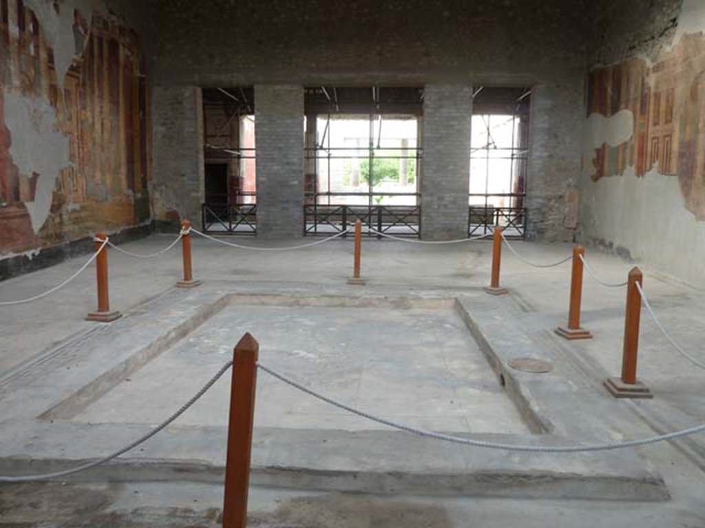 Oplontis, September 2015. Room 5, looking north across atrium towards the north garden.