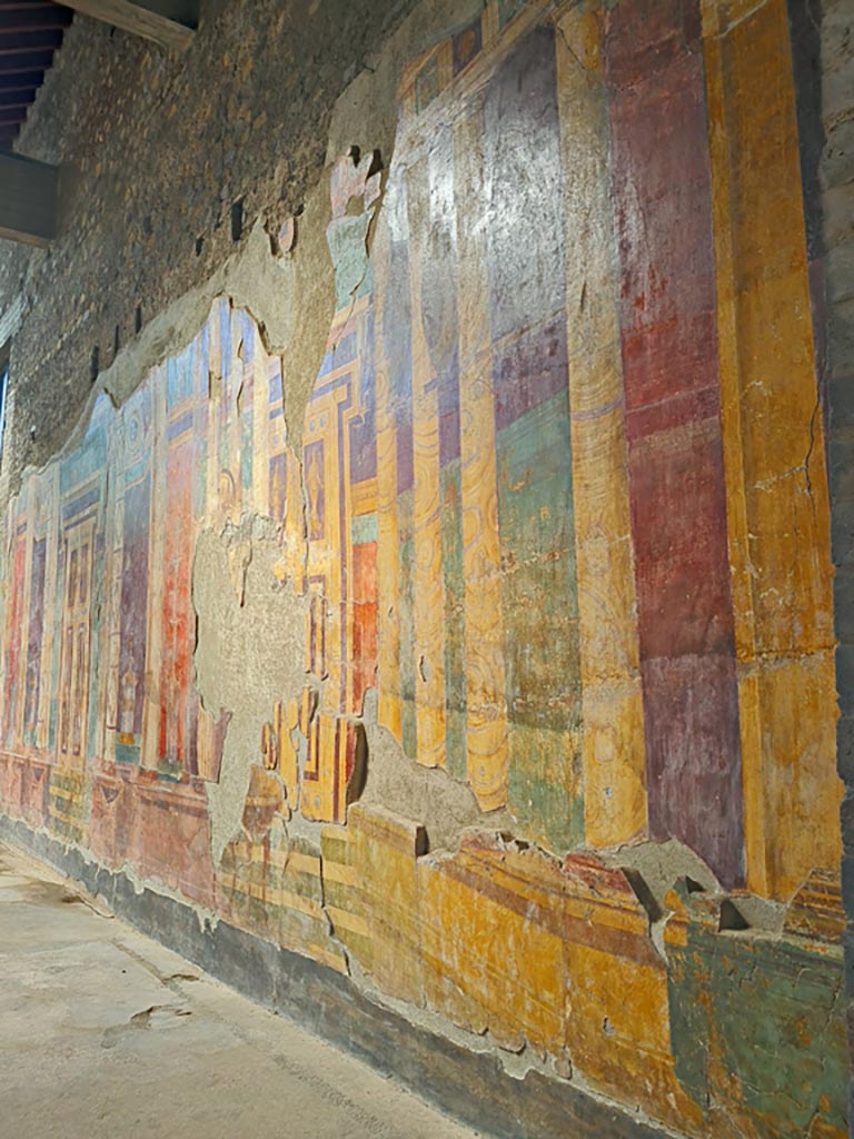 Oplontis Villa of Poppea, October 2023.
Room 5, detail from north end of west wall. Photo courtesy of Giuseppe Ciaramella.