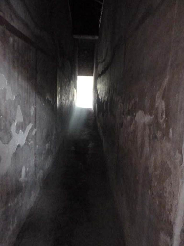 Oplontis, September 2015. Looking north along corridor 6 from room 4.