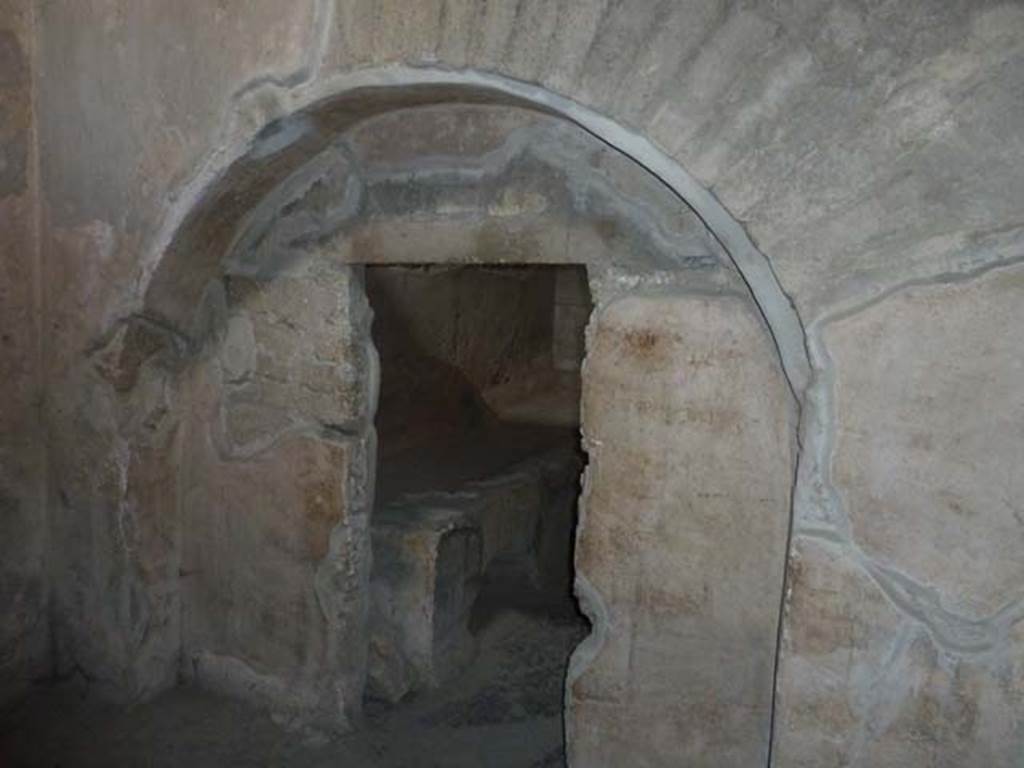 Oplontis, September 2015. Room 7, looking east through doorway with vaulted surround, at western end of kitchen.