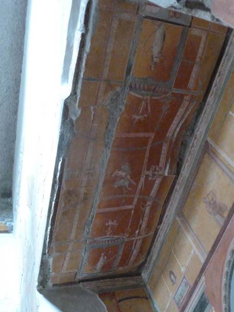 Oplontis, September 2015. Room 8, ceiling in recess at east end.