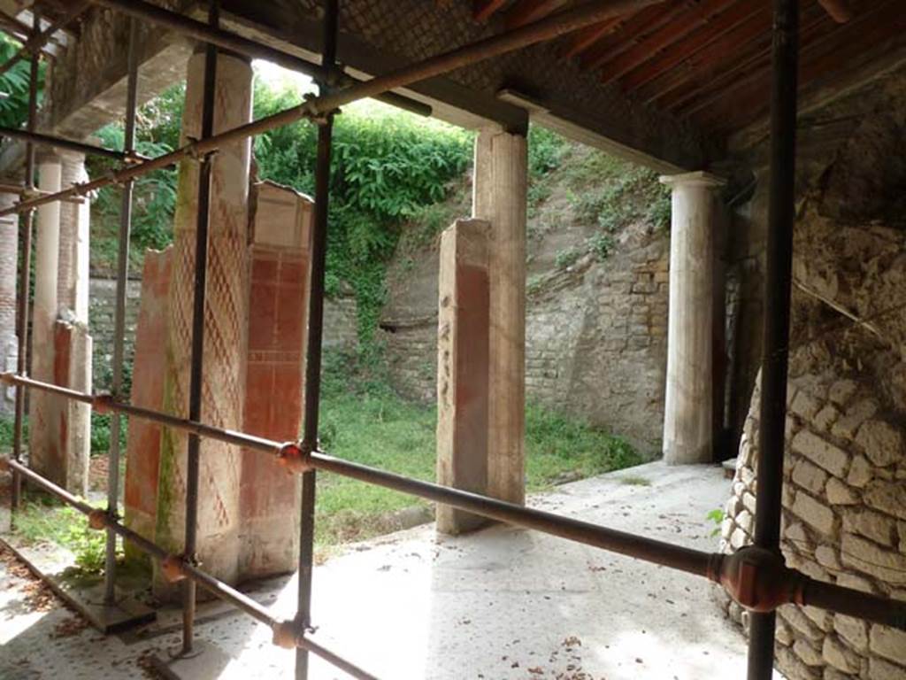 Oplontis, September 2015. Portico 13, looking south-west from doorway of room 14.