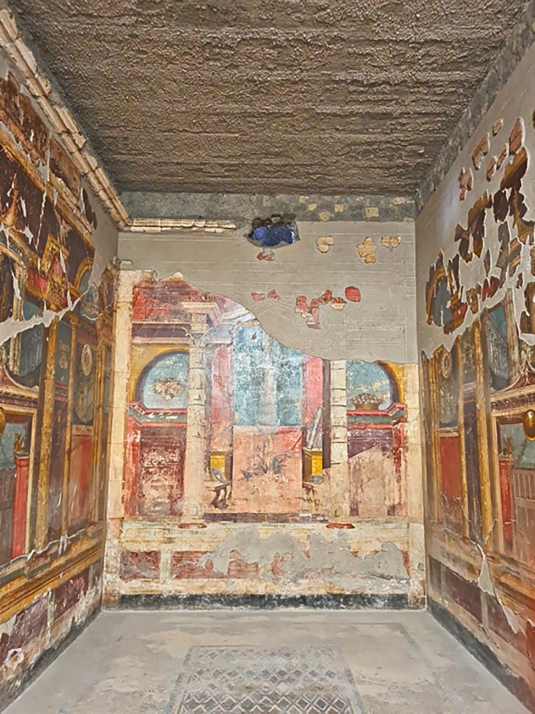 Oplontis Villa of Poppea, October 2023. 
Room 14, looking towards north wall of triclinium. Photo courtesy of Giuseppe Ciaramella.
