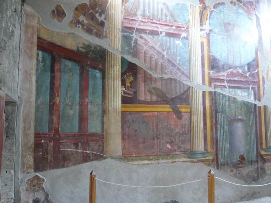 Oplontis, May 2010. Room 15, painted north end of east wall. Photo courtesy of Buzz Ferebee.