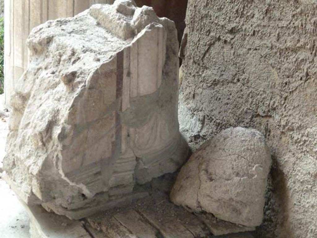 Oplontis, September 2015. Room 15, remains of painted plaster on portico 13. 