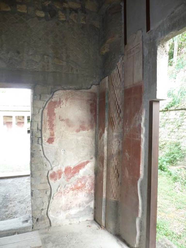 Oplontis, September 2015. Portico 24, south-east corner.