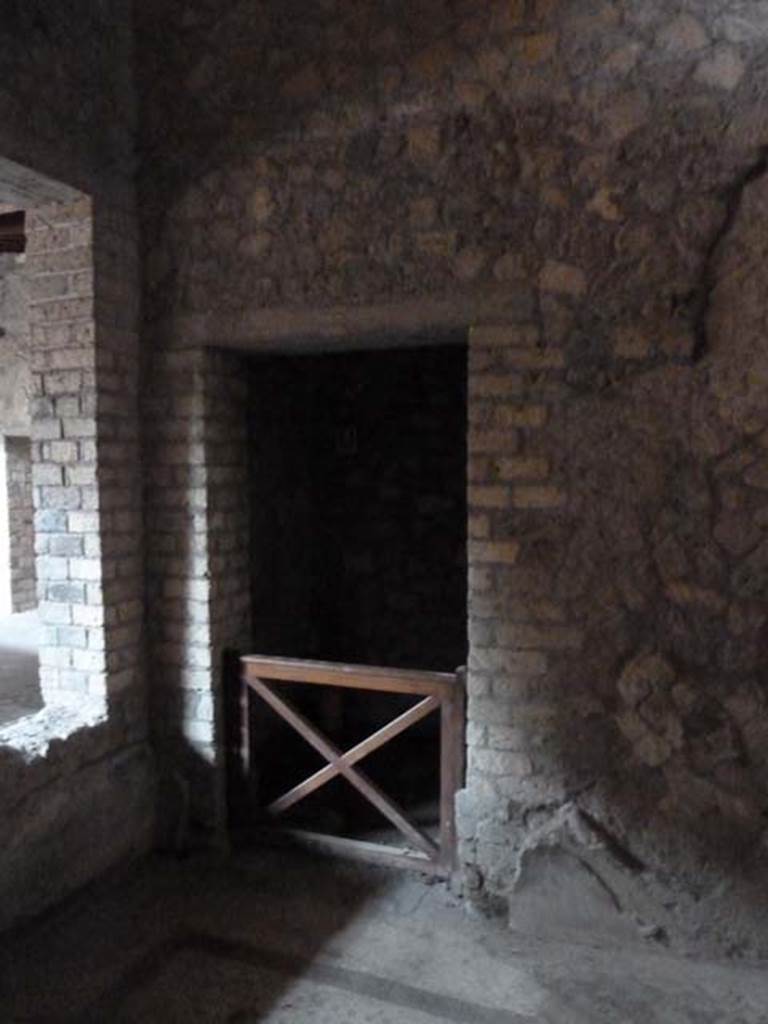 Oplontis, September 2015. Room 26, doorway in south-east corner of room 27.