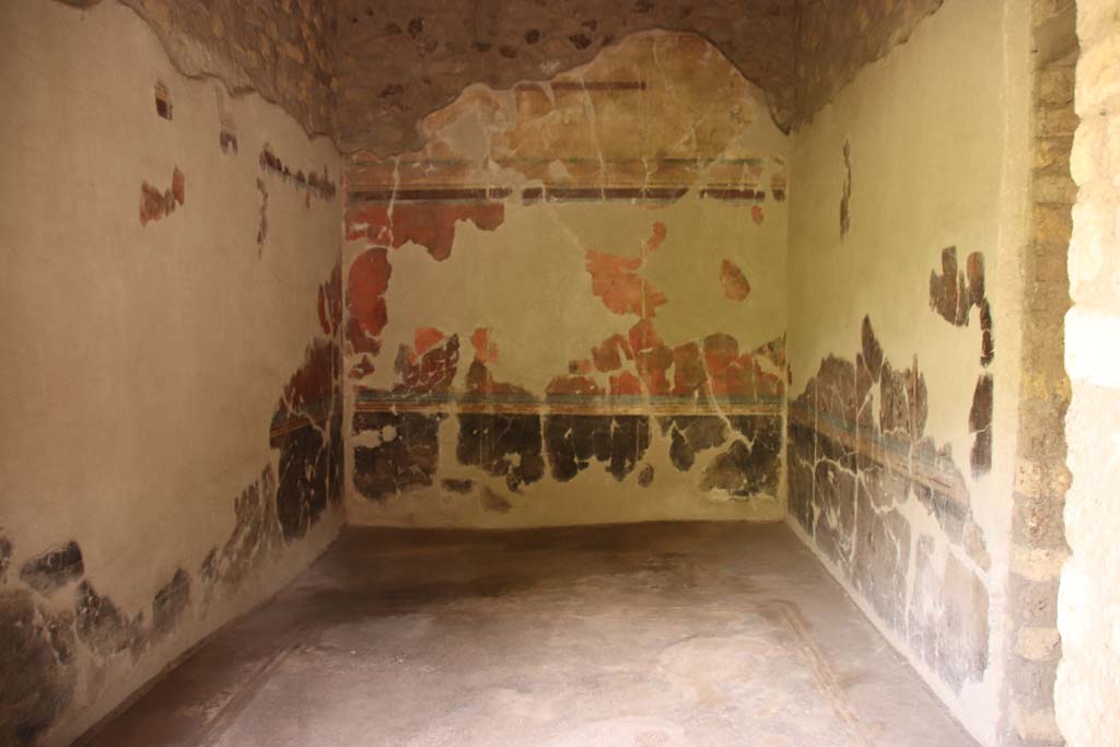 Oplontis Villa of Poppea, October 2020. Room 30, looking south from window in East Portico, 34. Photo courtesy of Klaus Heese.