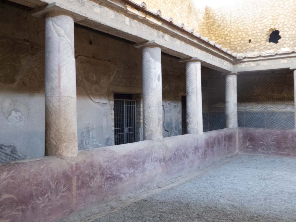 Oplontis Villa of Poppea, September 2017. Room 32, looking south along east side of rustic peristyle.
Foto Annette Haug, ERC Grant 681269 DÉCOR.
