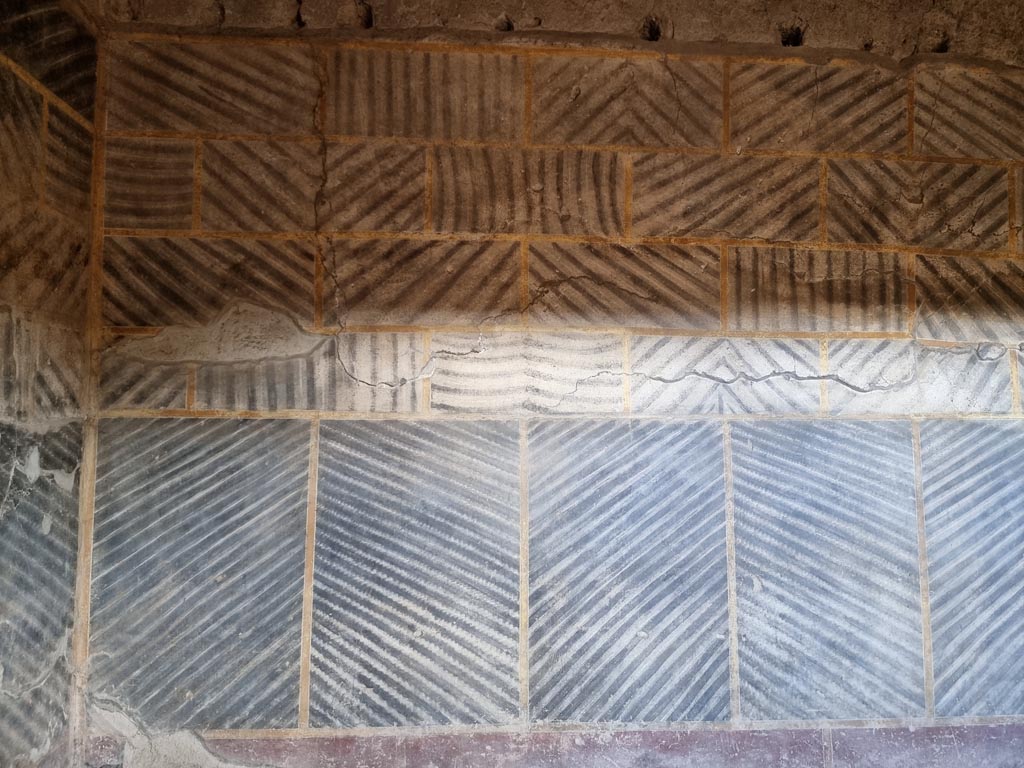 Oplontis Villa of Poppea, January 2023. 
Room 32, detail from south wall in south-east corner of internal peristyle. Photo courtesy of Miriam Colomer.
