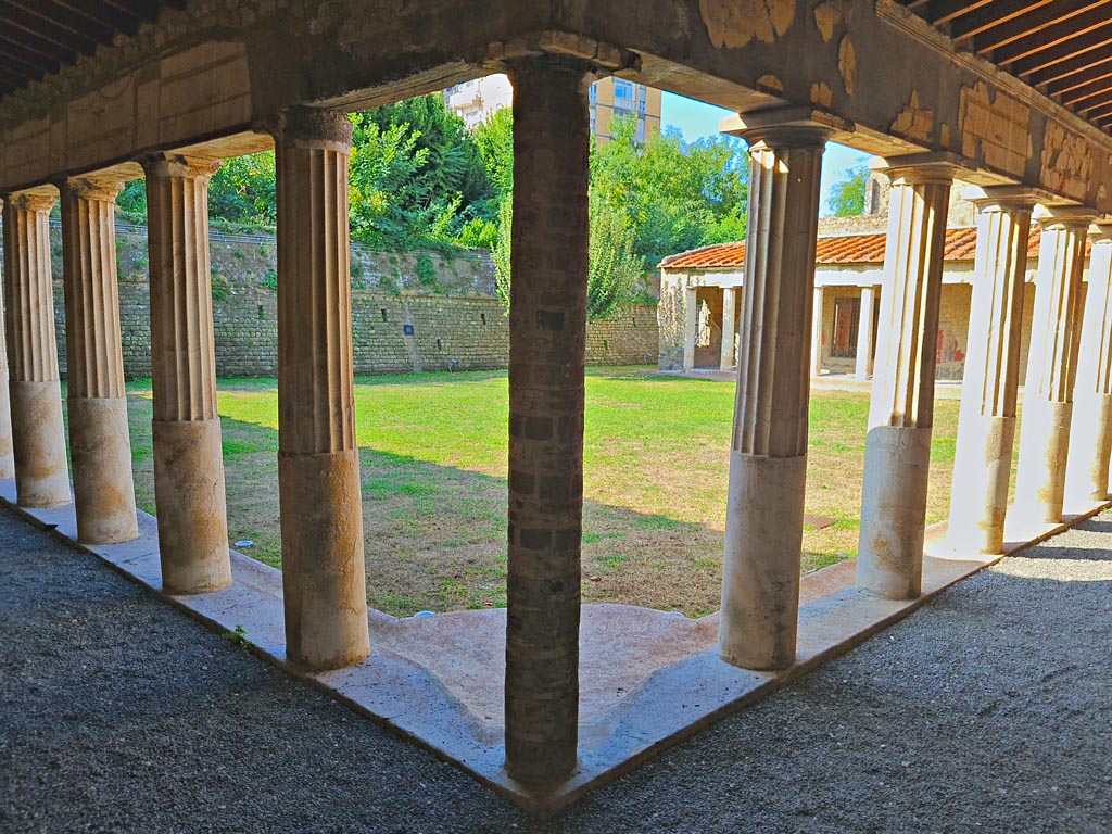 Oplontis Villa of Poppea, October 2023.
Portico 40, looking south-west across Peristyle 59, from north-east corner of portico. Photo courtesy of Giuseppe Ciaramella.