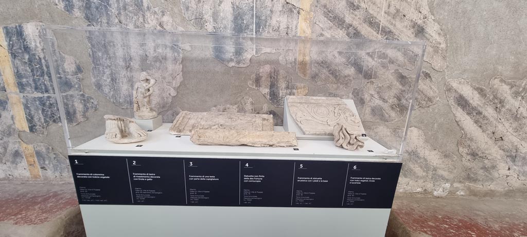 Oplontis Villa of Poppea, January 2023. Corridor 46, with display cases of finds. Photo courtesy of Miriam Colomer.