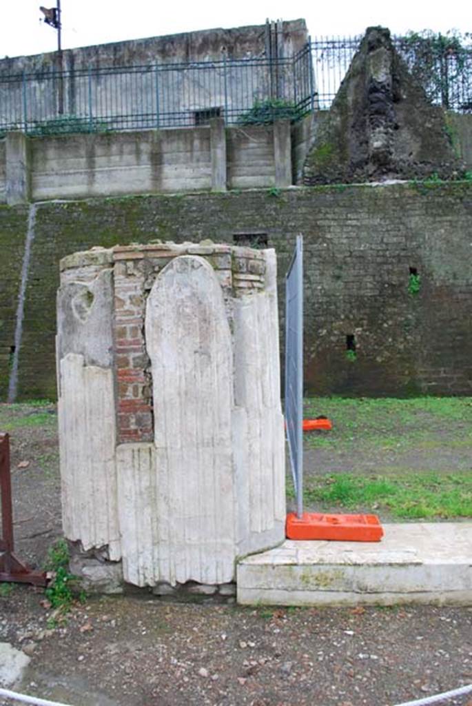 Oplontis Villa of Poppea, February 2009. From room 92, looking south across areas 85, 86 and 91.
Photo courtesy of Drew Baker - from the King's College London, Villa of Oplontis Archive.