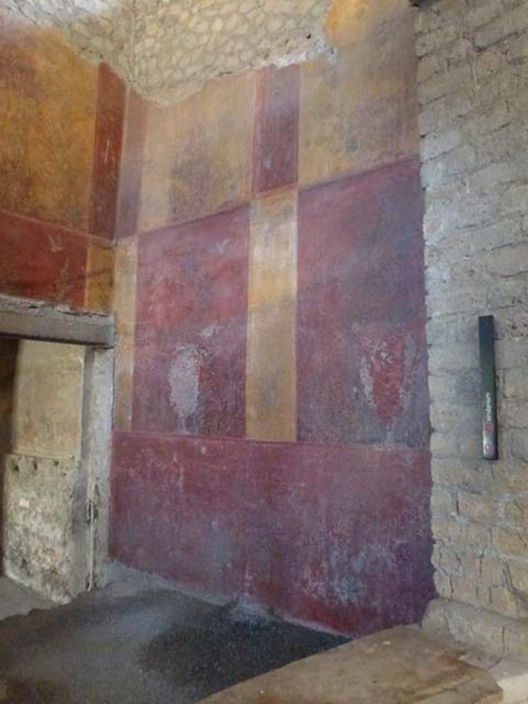 Oplontis, September 2011. Room 87, painted west wall. Looking through semi-circular window from room 89. Photo courtesy of Michael Binns.