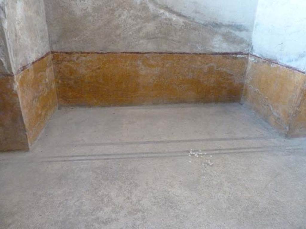 Oplontis, September 2015. Room 89, floor in rectangular recess on north side.