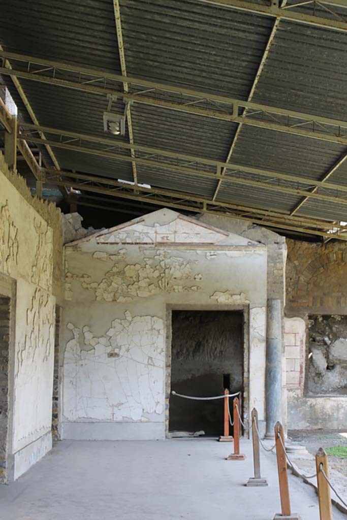Oplontis Villa of Poppea, March 2014. Room 97, looking north to doorway from Portico 60. 
Foto Annette Haug, ERC Grant 681269 DÉCOR.
