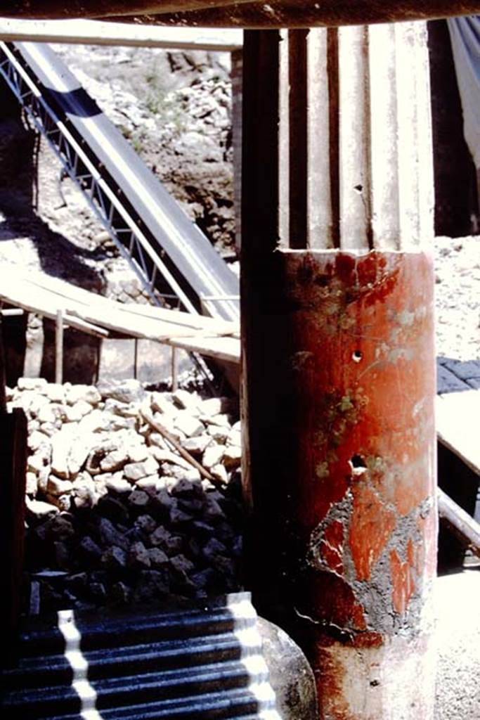 Oplontis, 1968. Column on west side of pluteus dividing room 4 from room 20, an enclosed garden. Photo by Stanley A. Jashemski.
Source: The Wilhelmina and Stanley A. Jashemski archive in the University of Maryland Library, Special Collections (See collection page) and made available under the Creative Commons Attribution-Non Commercial License v.4. See Licence and use details. J68f1442