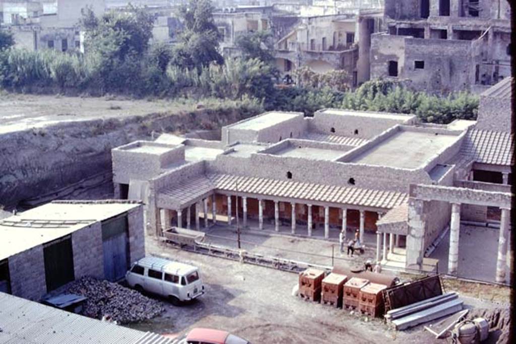 Oplontis, 1974. Looking south-east across north garden. Photo by Stanley A. Jashemski.   
Source: The Wilhelmina and Stanley A. Jashemski archive in the University of Maryland Library, Special Collections (See collection page) and made available under the Creative Commons Attribution-Non Commercial License v.4. See Licence and use details. J74f0606
