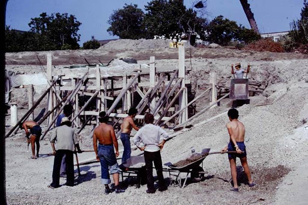 Oplontis Villa of Poppea, 1975 or 1974. Looking towards east side of area 59, the south-east peristyle. Photo by Stanley A. Jashemski.   
Source: The Wilhelmina and Stanley A. Jashemski archive in the University of Maryland Library, Special Collections (See collection page) and made available under the Creative Commons Attribution-Non Commercial License v.4. See Licence and use details. J74f0890
