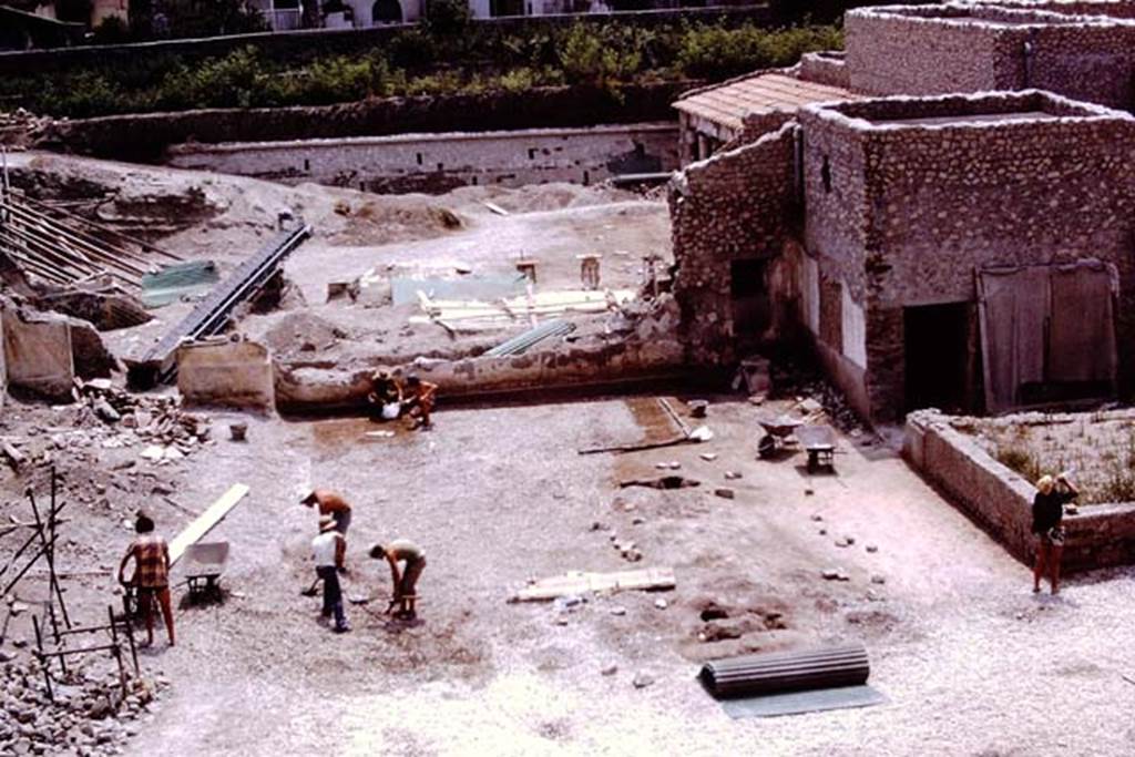 Oplontis, 1975. Looking south across north garden, with area 59, south-east peristyle, at the rear. Photo by Stanley A. Jashemski.   
Source: The Wilhelmina and Stanley A. Jashemski archive in the University of Maryland Library, Special Collections (See collection page) and made available under the Creative Commons Attribution-Non Commercial License v.4. See Licence and use details. J75f0133

