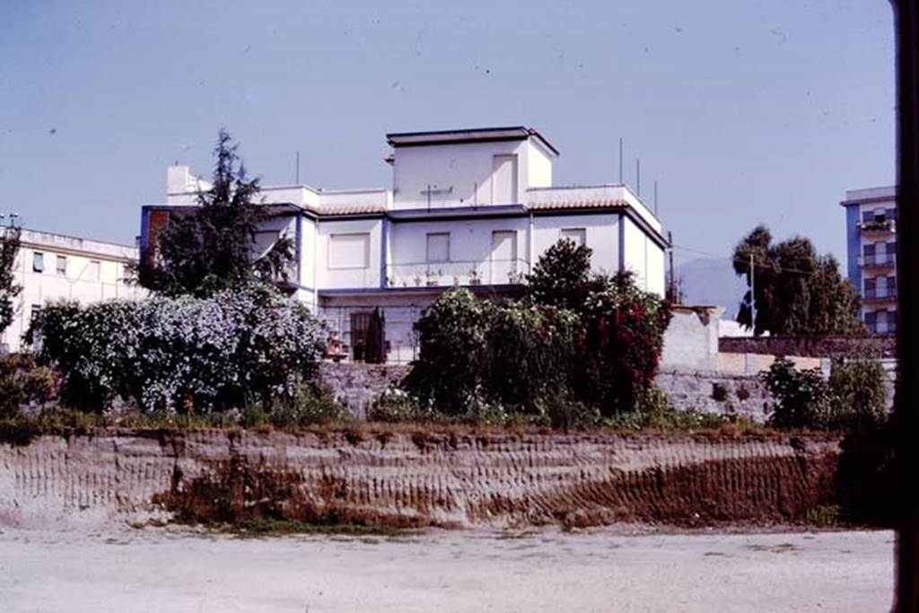 Oplontis, Villa of Lucius Crassius Tertius. 1978. Photo by Stanley A. Jashemski.   
Source: The Wilhelmina and Stanley A. Jashemski archive in the University of Maryland Library, Special Collections (See collection page) and made available under the Creative Commons Attribution-Non Commercial License v.4. See Licence and use details.
J78f0618
