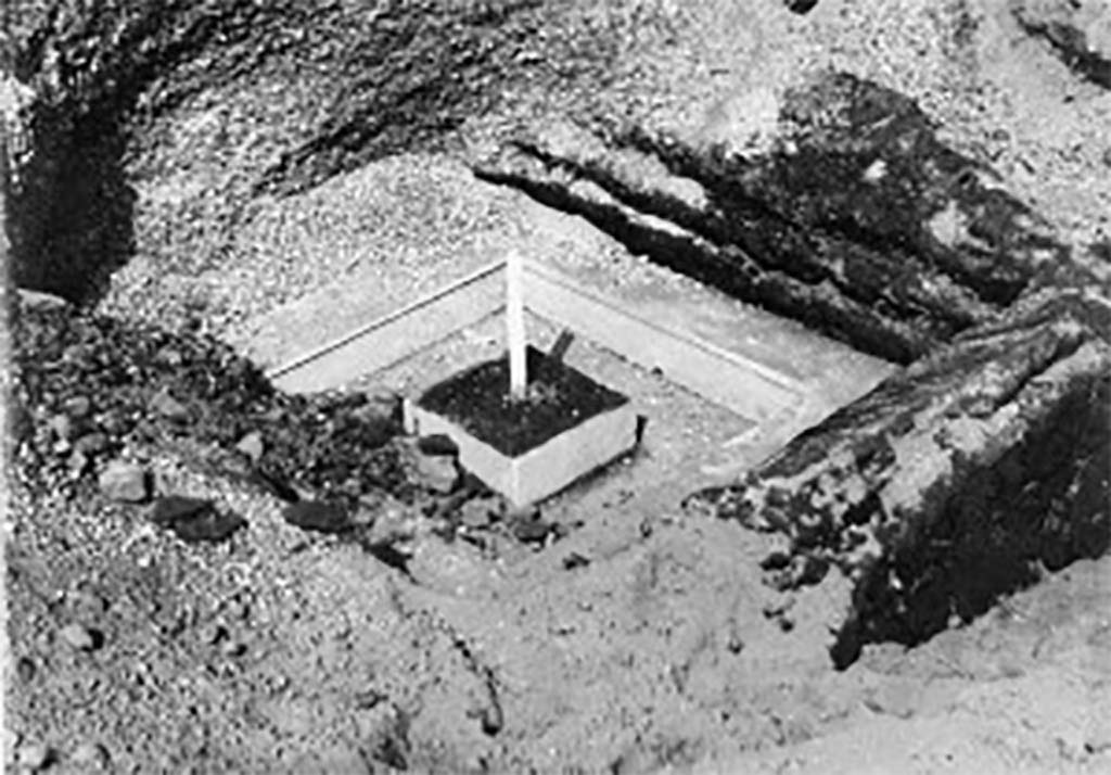 Stabiae, Villa del Pastore. Late 1960s? Impluvium, area 31? Nymphaeum, area 7? Photo courtesy Comitato per gli Scavi di Stabia.