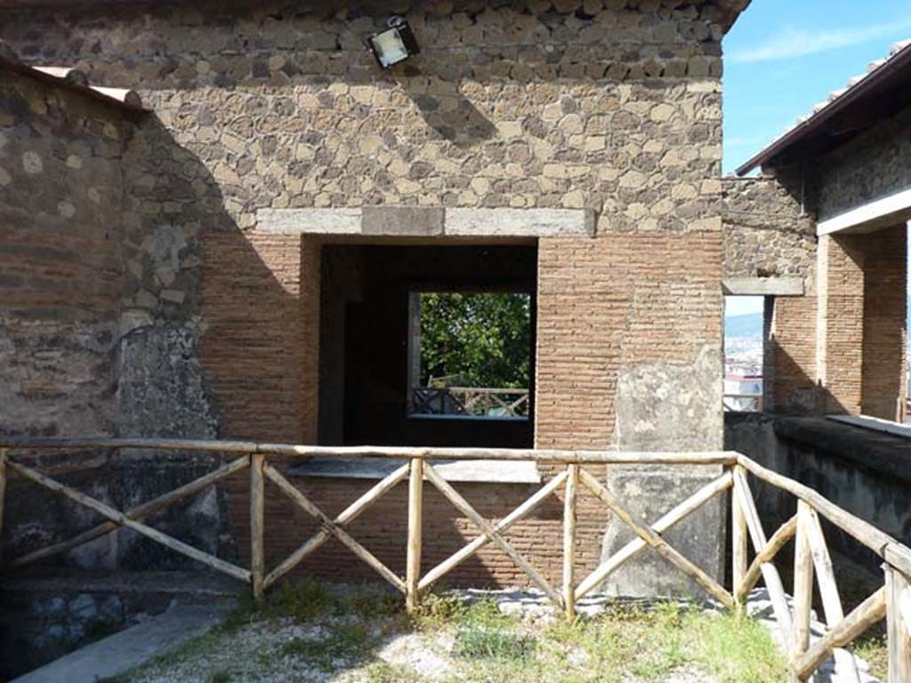 Stabiae, Villa Arianna, September 2015. Looking north through rear window of room E.