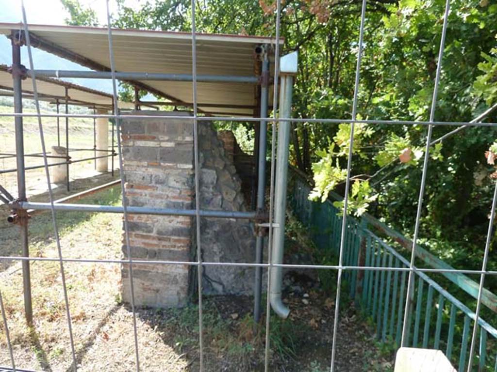 Stabiae, Villa Arianna, September 2015. Looking towards remains of east wall of room P, at north end of portico H.